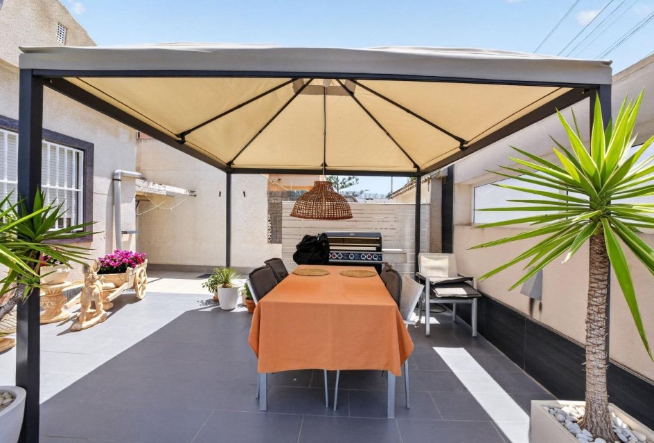 Resale - Villa -
Pilar de la Horadada - Mil Palmeras