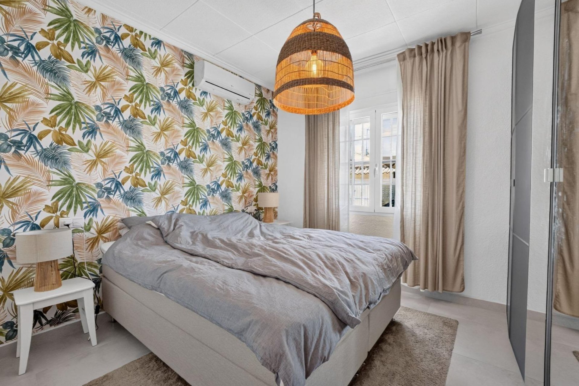 Resale - Villa -
Pilar de la Horadada - Mil Palmeras