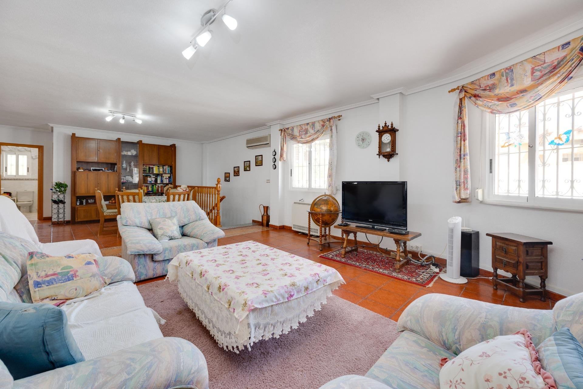 Resale - Villa -
Pilar de la Horadada - Pinar de Campoverde