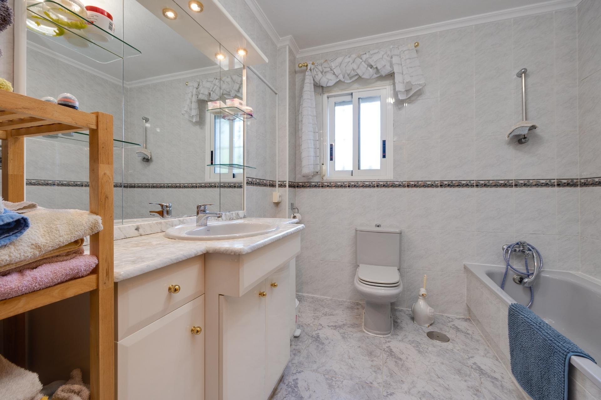 Resale - Villa -
Pilar de la Horadada - Pinar de Campoverde