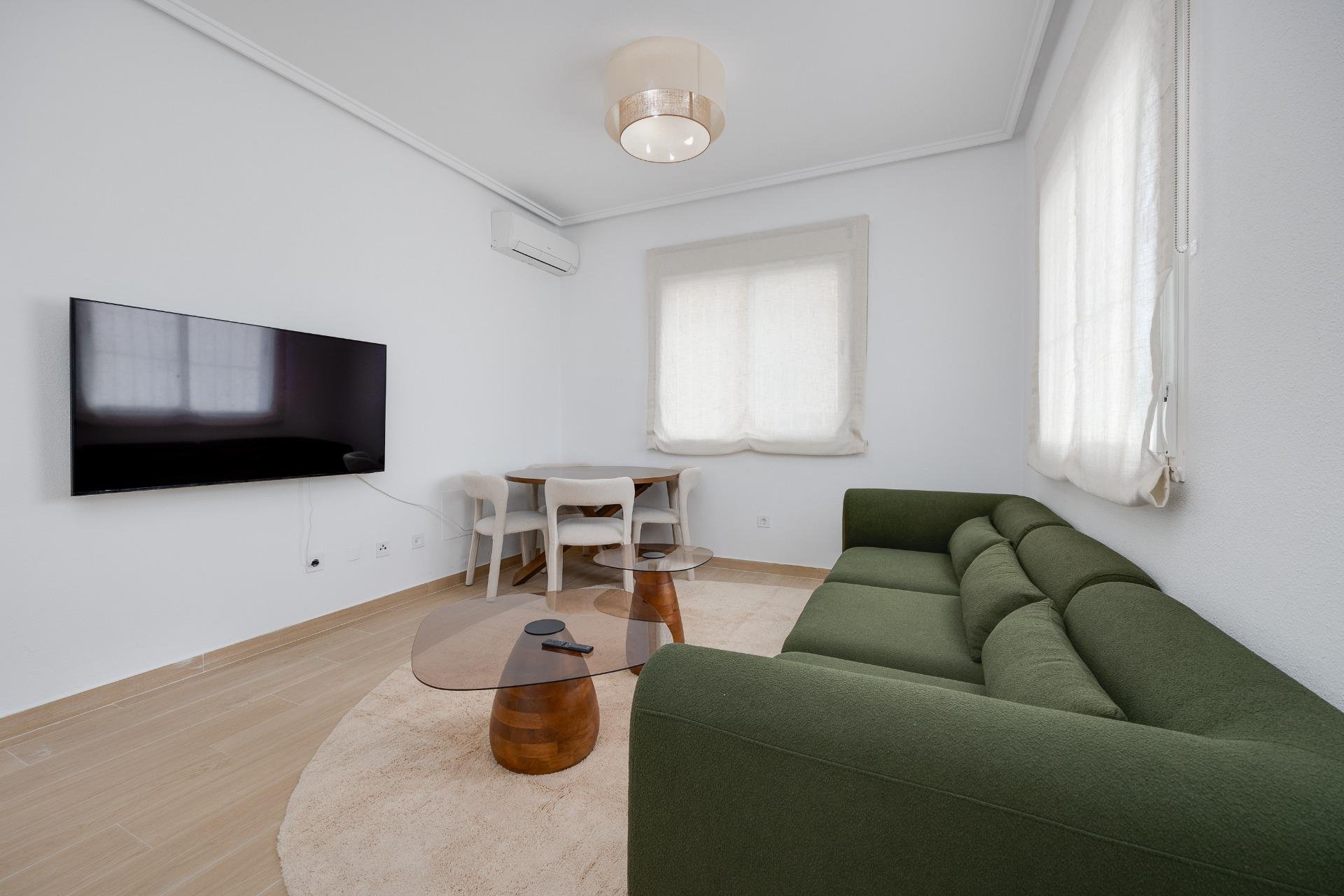 Resale - Villa -
Rojales - Centro de la Ciudad Quesada