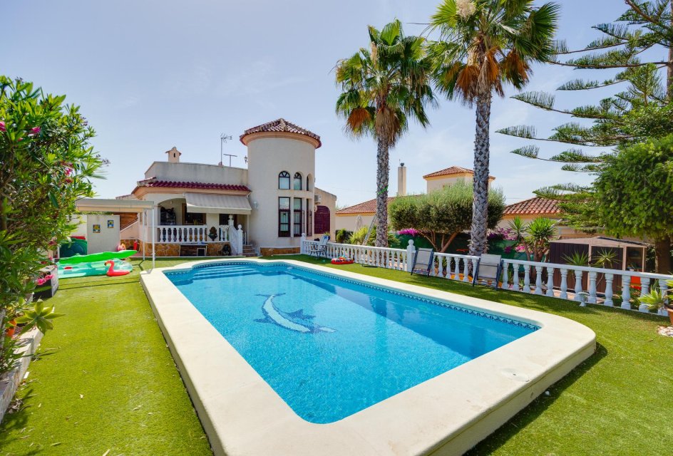 Resale - Villa -
San Fulgencio - La marina