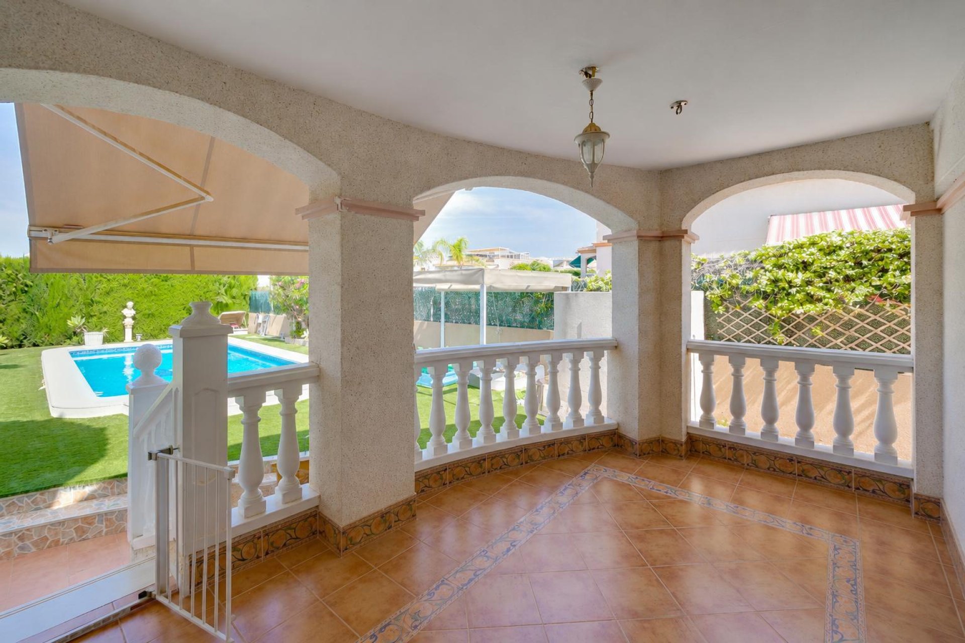 Resale - Villa -
San Fulgencio - La marina