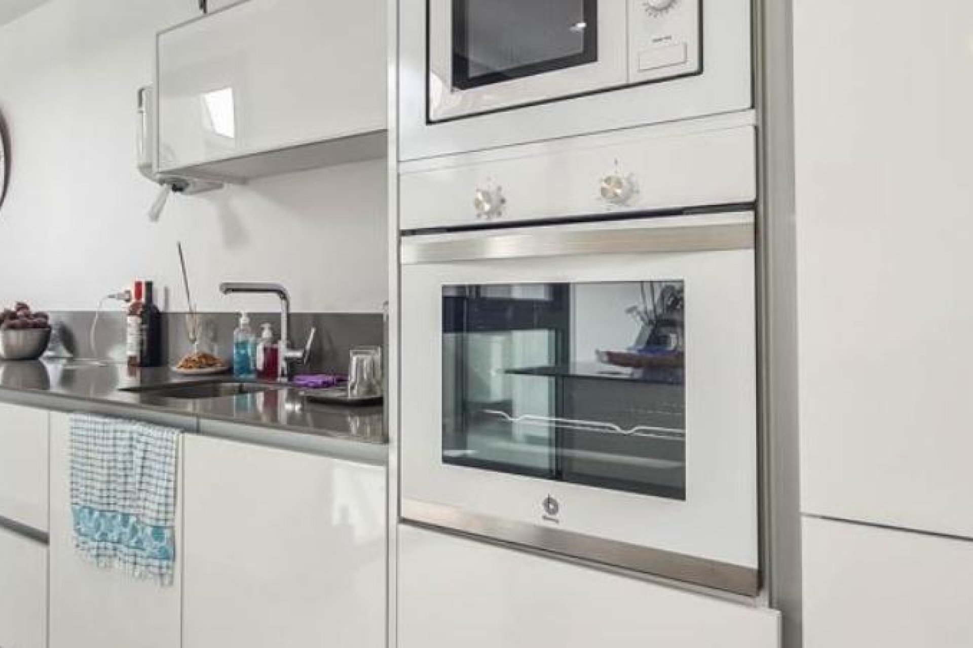 Resale - Villa -
San Miguel de Salinas - Altos de san miguel