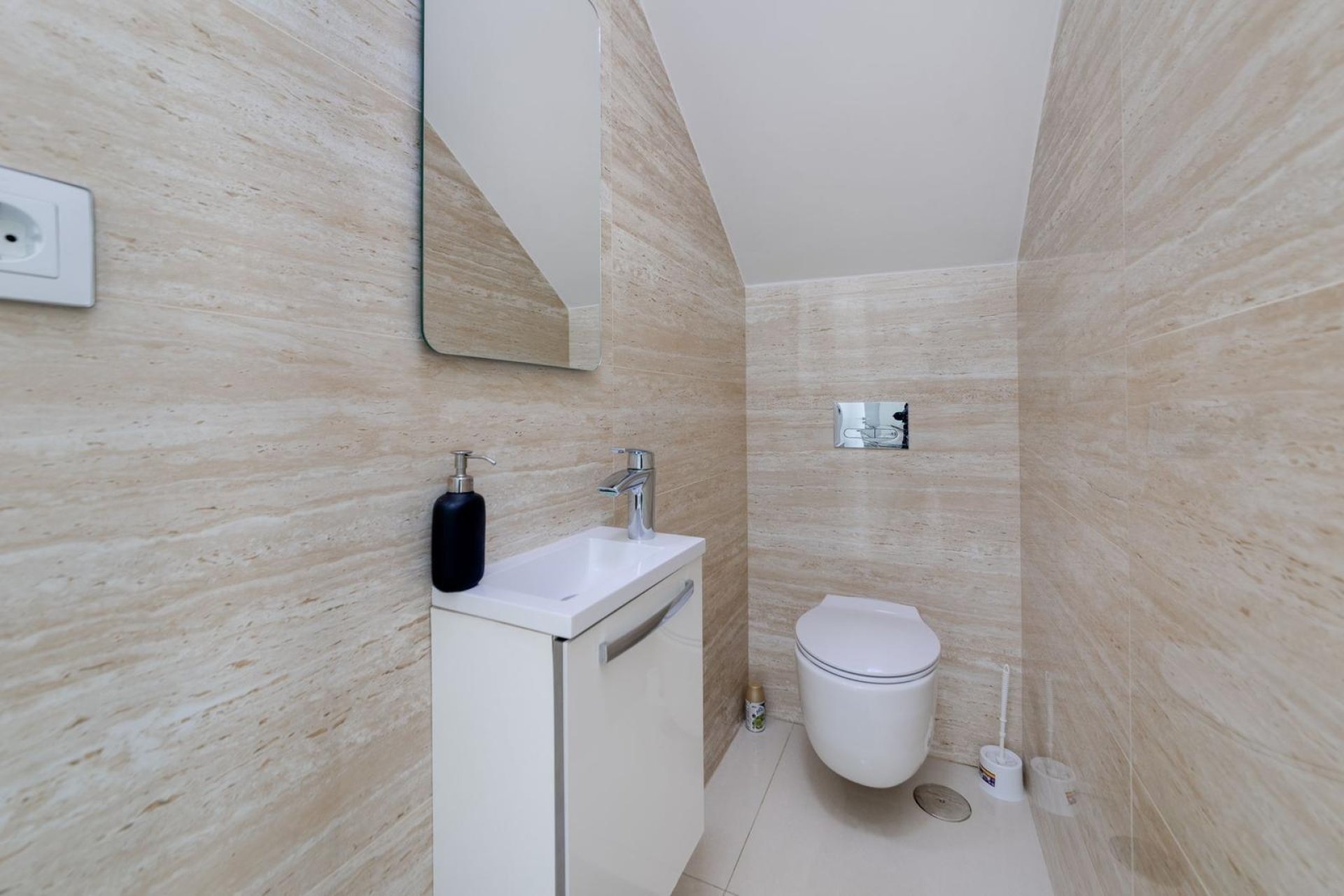 Resale - Villa -
San Miguel de Salinas - Bellavista
