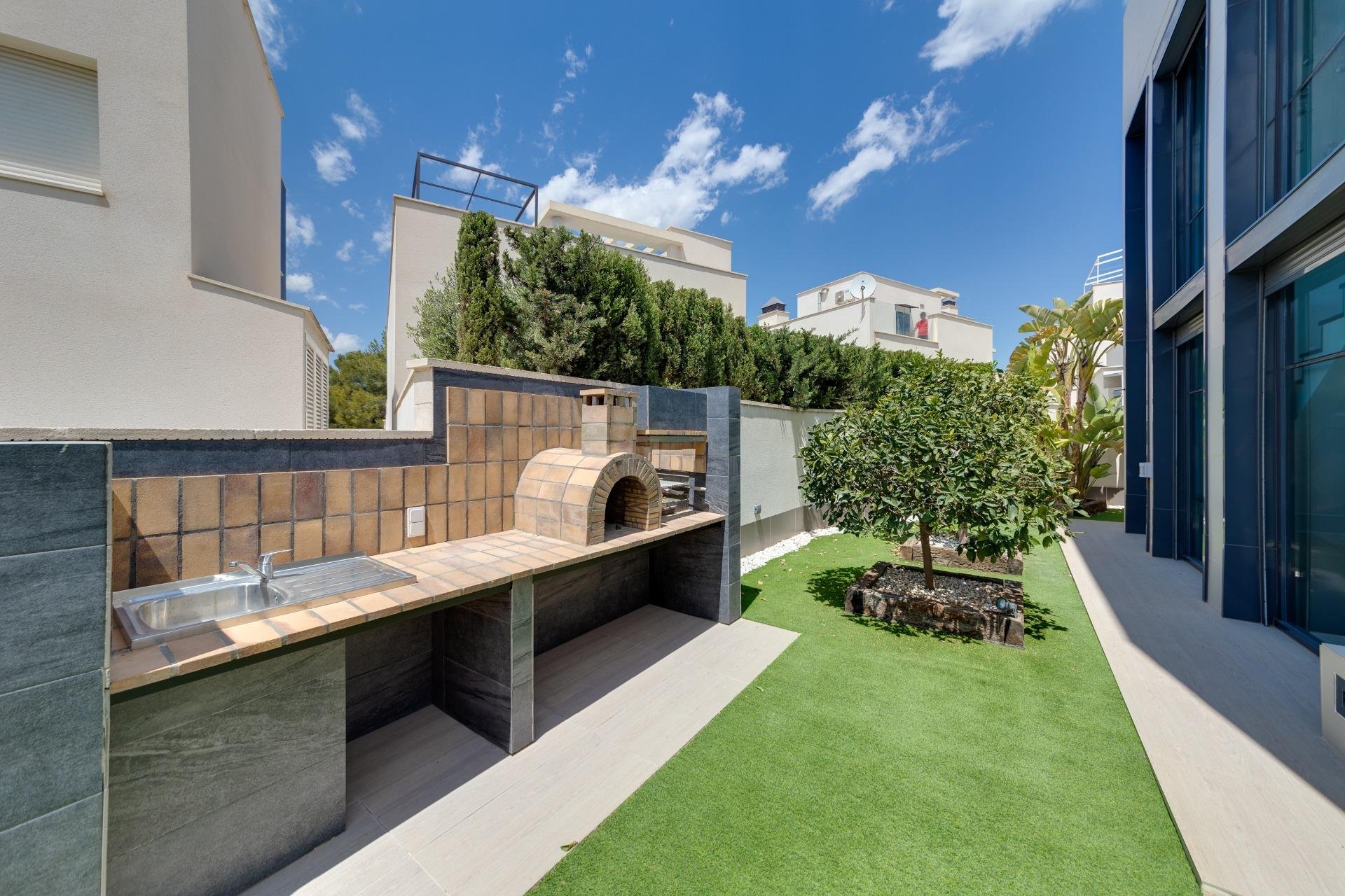 Resale - Villa -
San Miguel de Salinas - Cerro del Sol