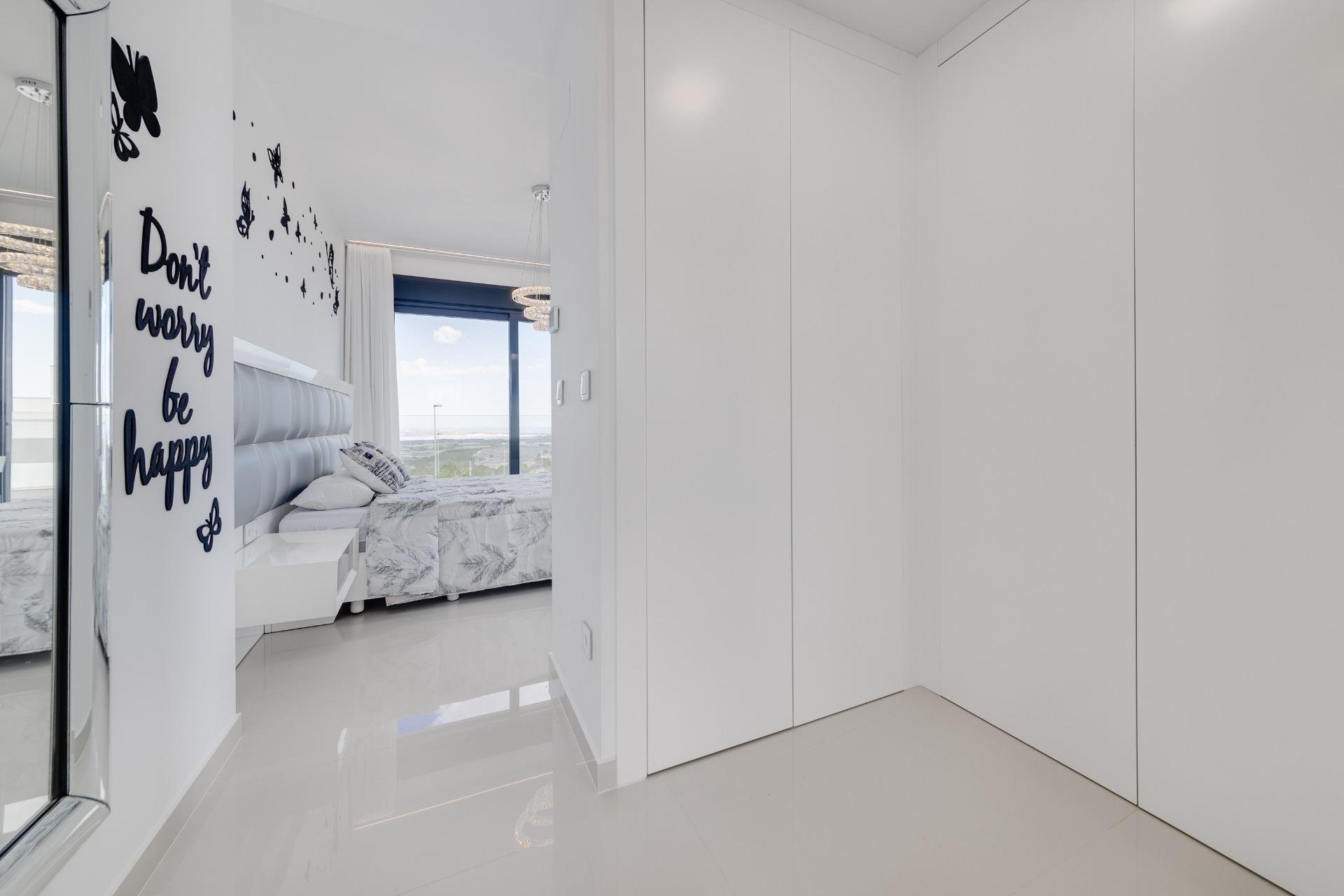 Resale - Villa -
San Miguel de Salinas - Cerro del Sol