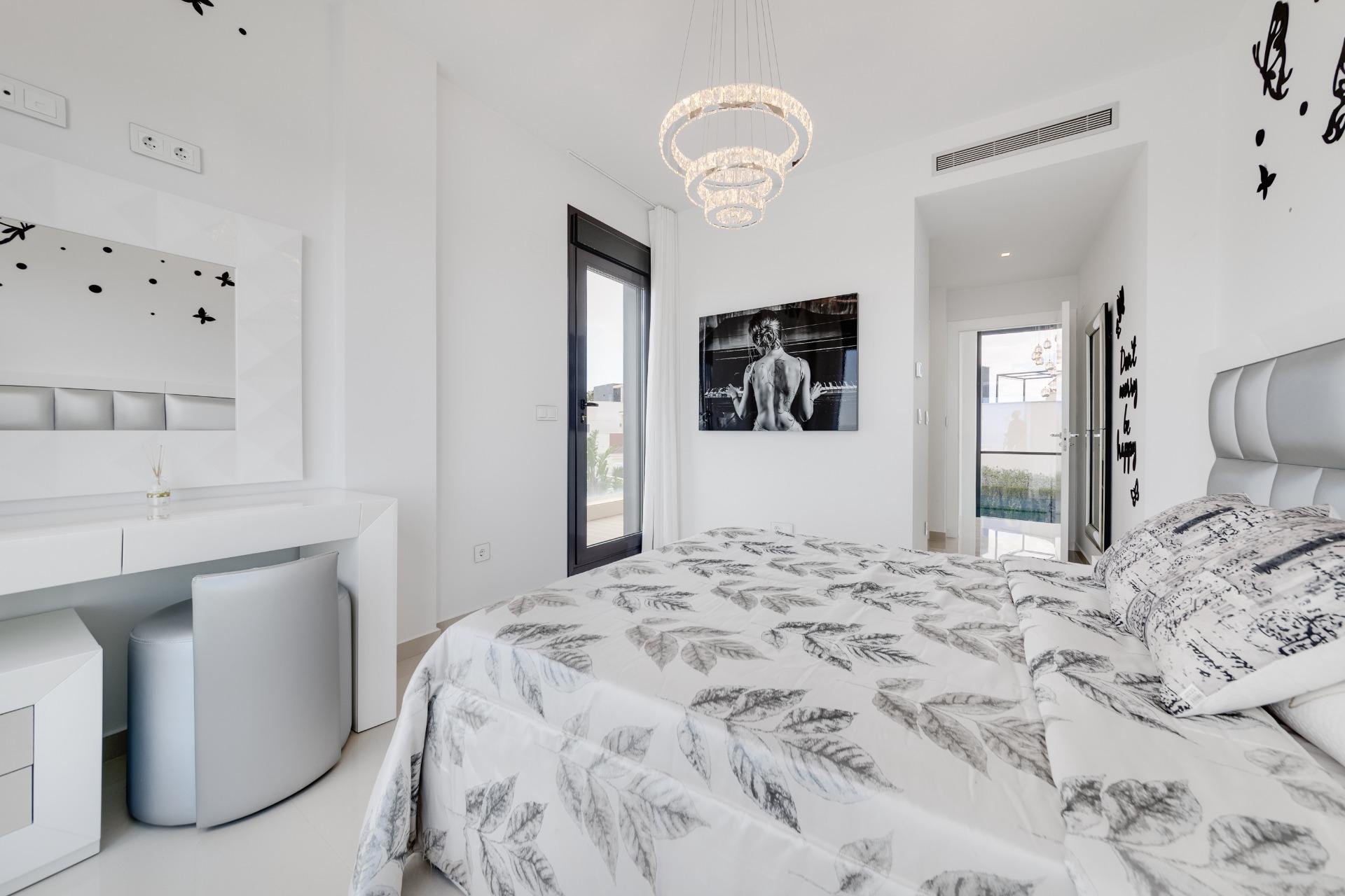 Resale - Villa -
San Miguel de Salinas - Cerro del Sol