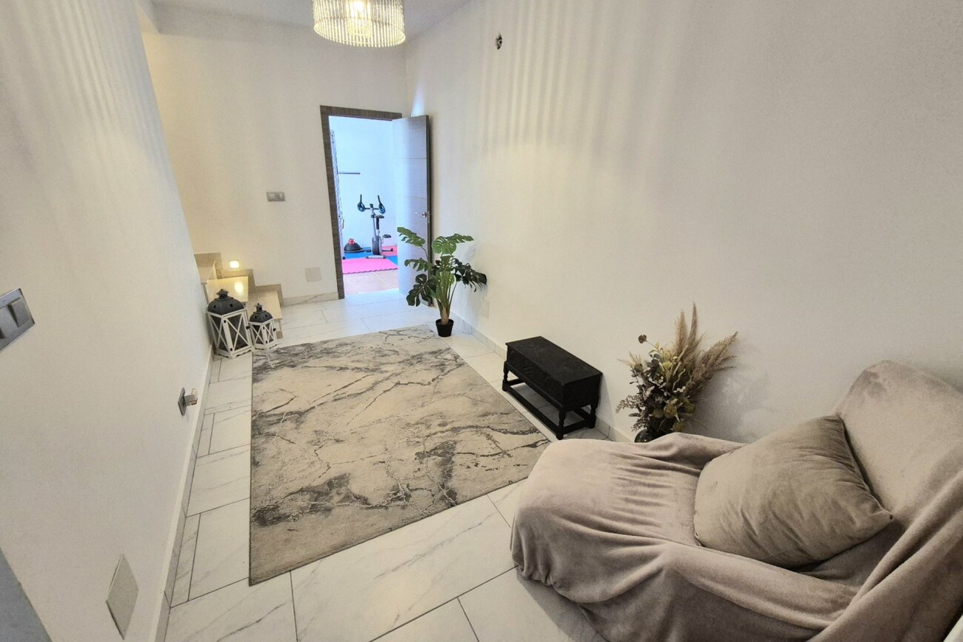 Resale - Villa -
San Miguel de Salinas - Ciudad de las comunicaciones