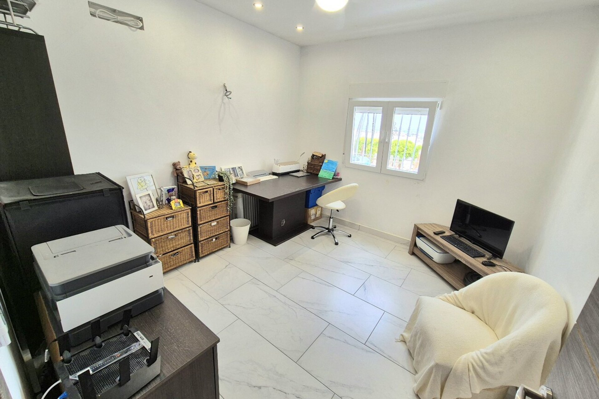 Resale - Villa -
San Miguel de Salinas - Ciudad de las comunicaciones