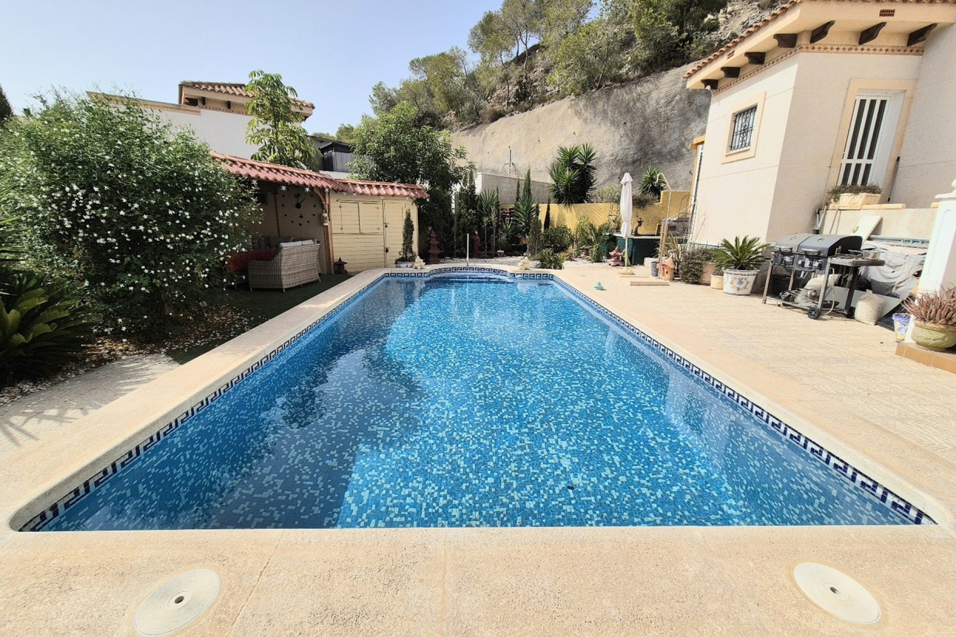 Resale - Villa -
San Miguel de Salinas - Ciudad de las comunicaciones