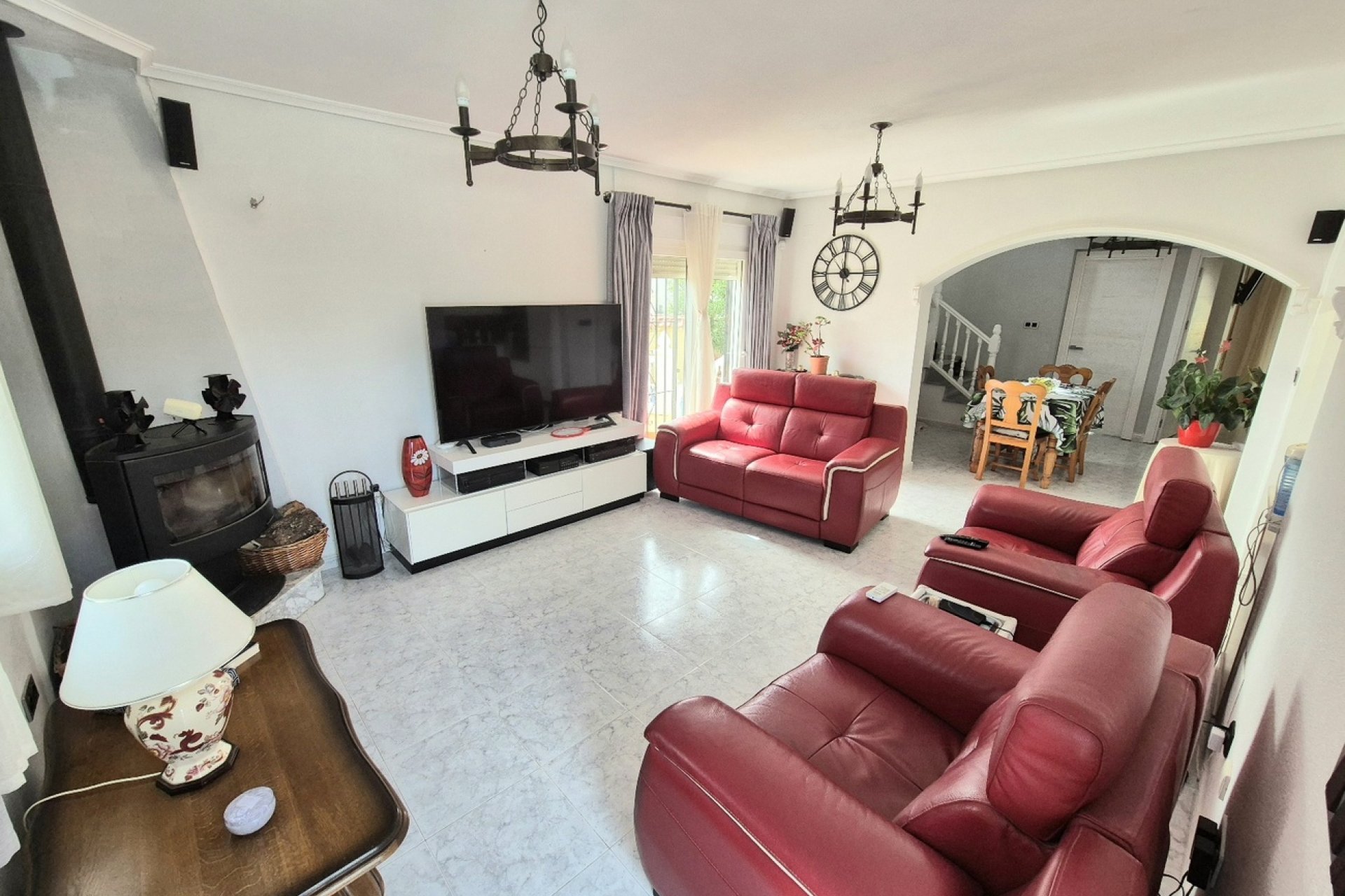 Resale - Villa -
San Miguel de Salinas - Ciudad de las comunicaciones