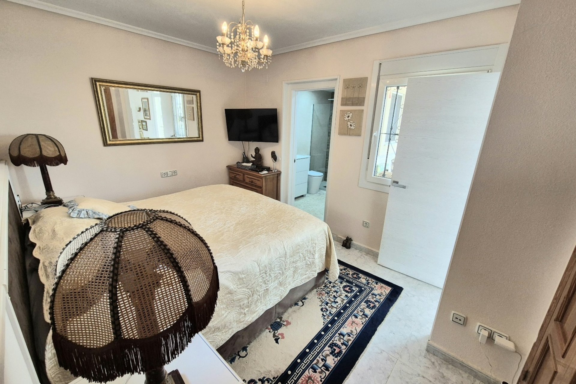 Resale - Villa -
San Miguel de Salinas - Ciudad de las comunicaciones