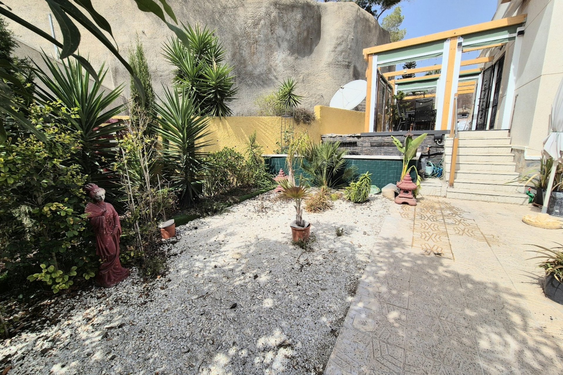 Resale - Villa -
San Miguel de Salinas - Ciudad de las comunicaciones