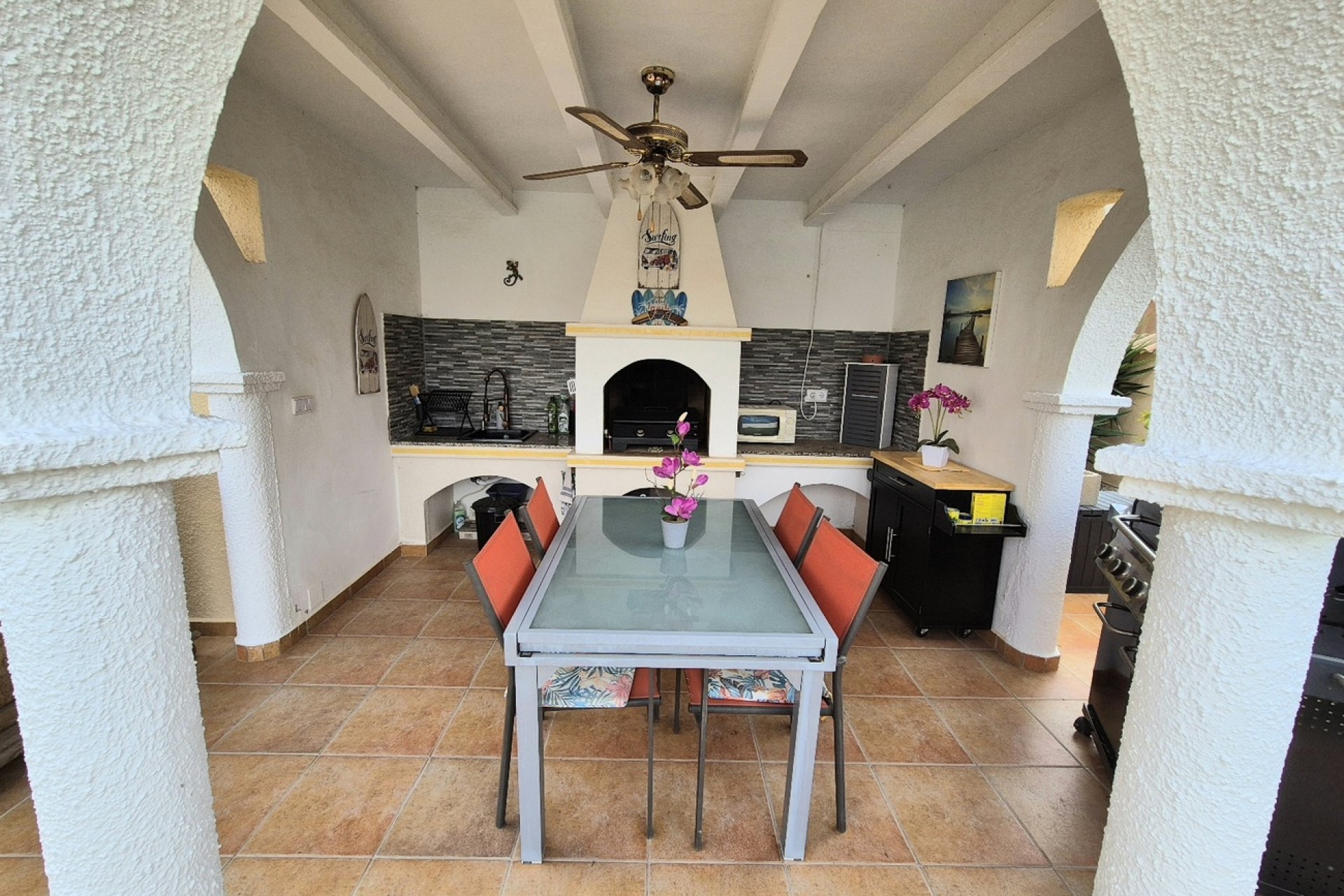 Resale - Villa -
San Miguel de Salinas - Ciudad de las comunicaciones