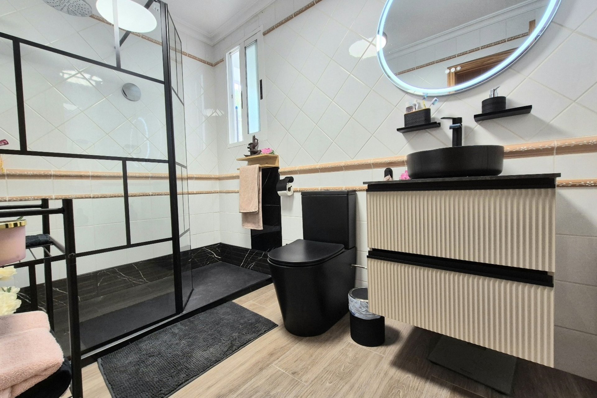 Resale - Villa -
San Miguel de Salinas - Ciudad de las comunicaciones