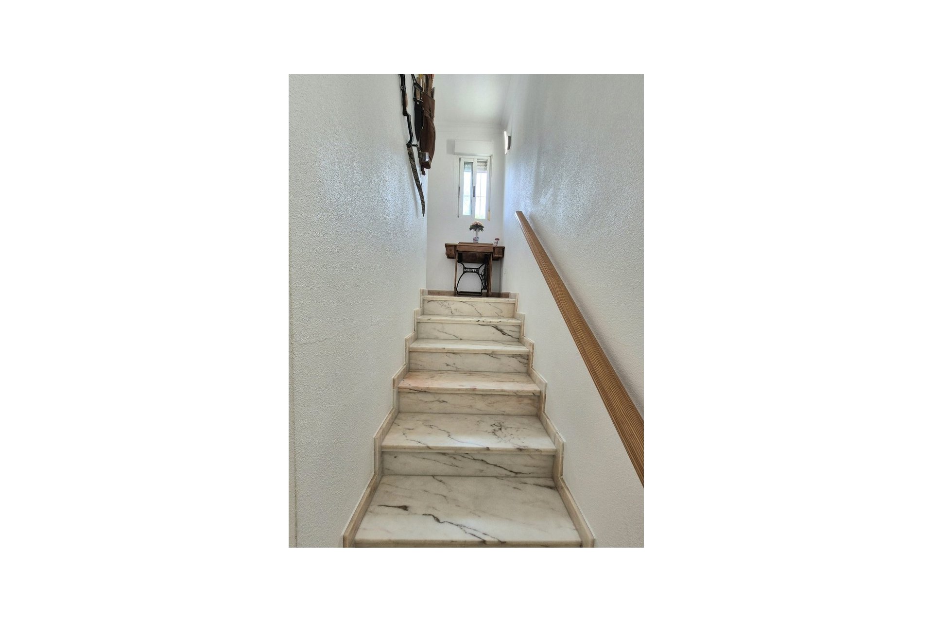 Resale - Villa -
San Miguel de Salinas - Ciudad de las comunicaciones