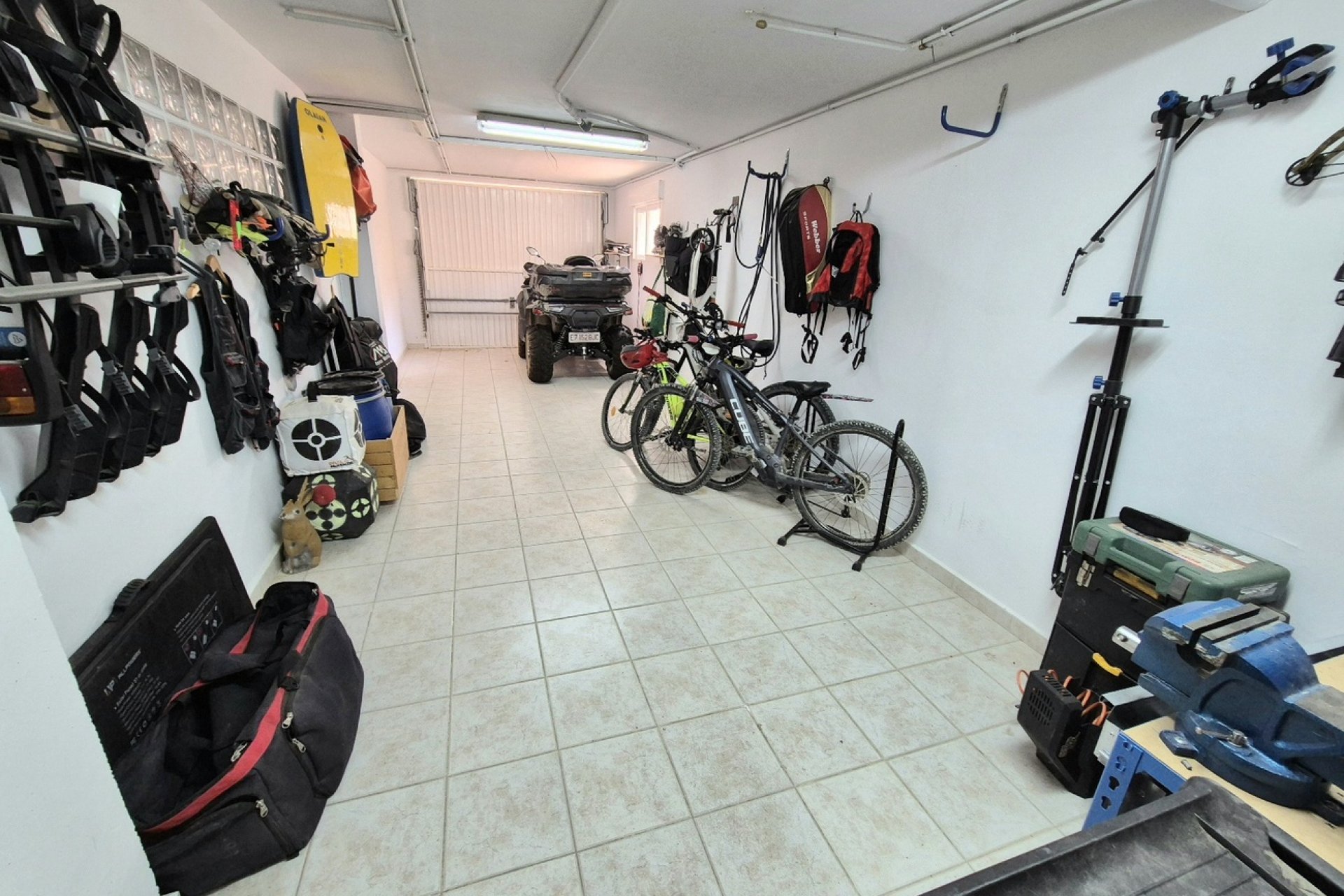 Resale - Villa -
San Miguel de Salinas - Ciudad de las comunicaciones