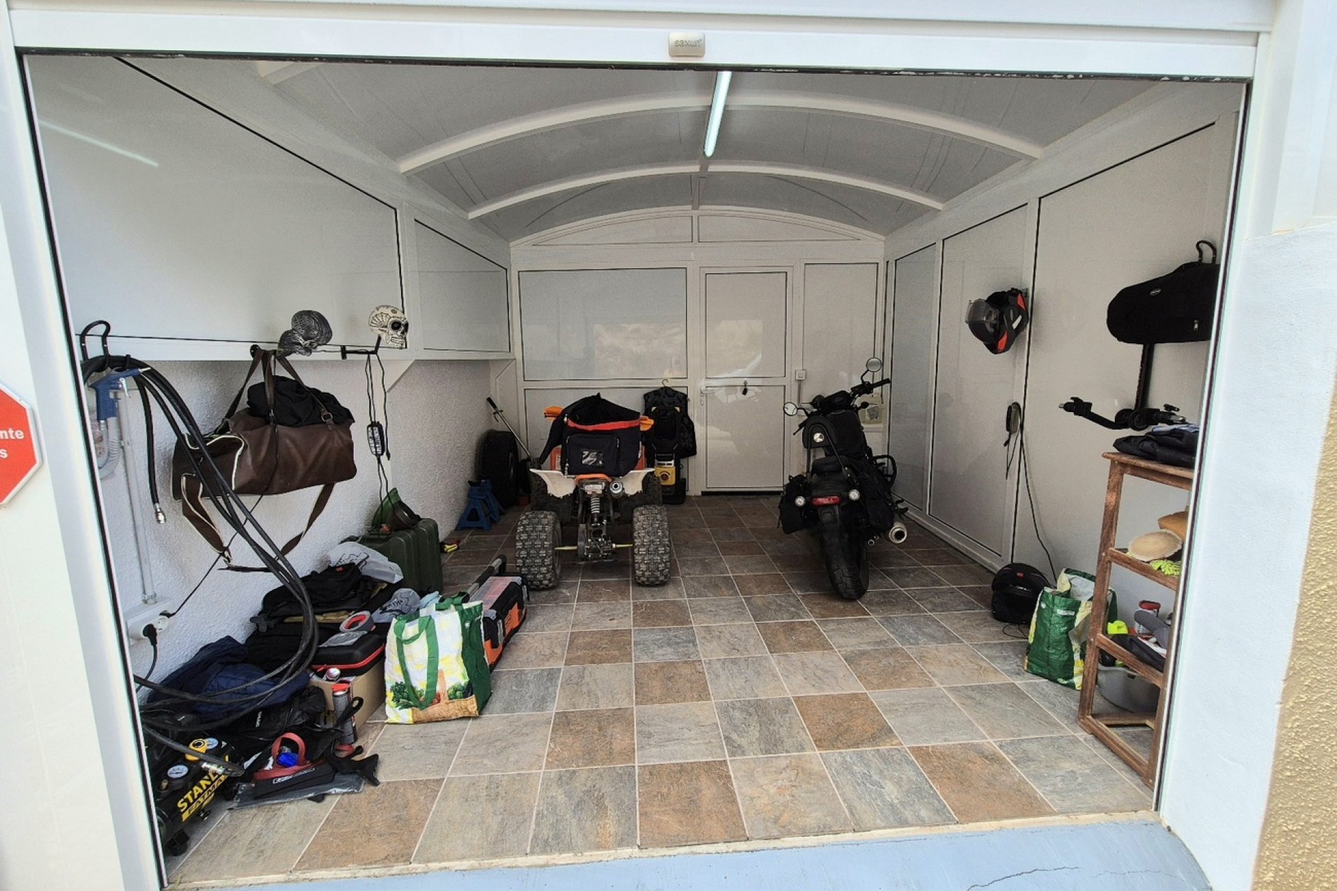 Resale - Villa -
San Miguel de Salinas - Ciudad de las comunicaciones