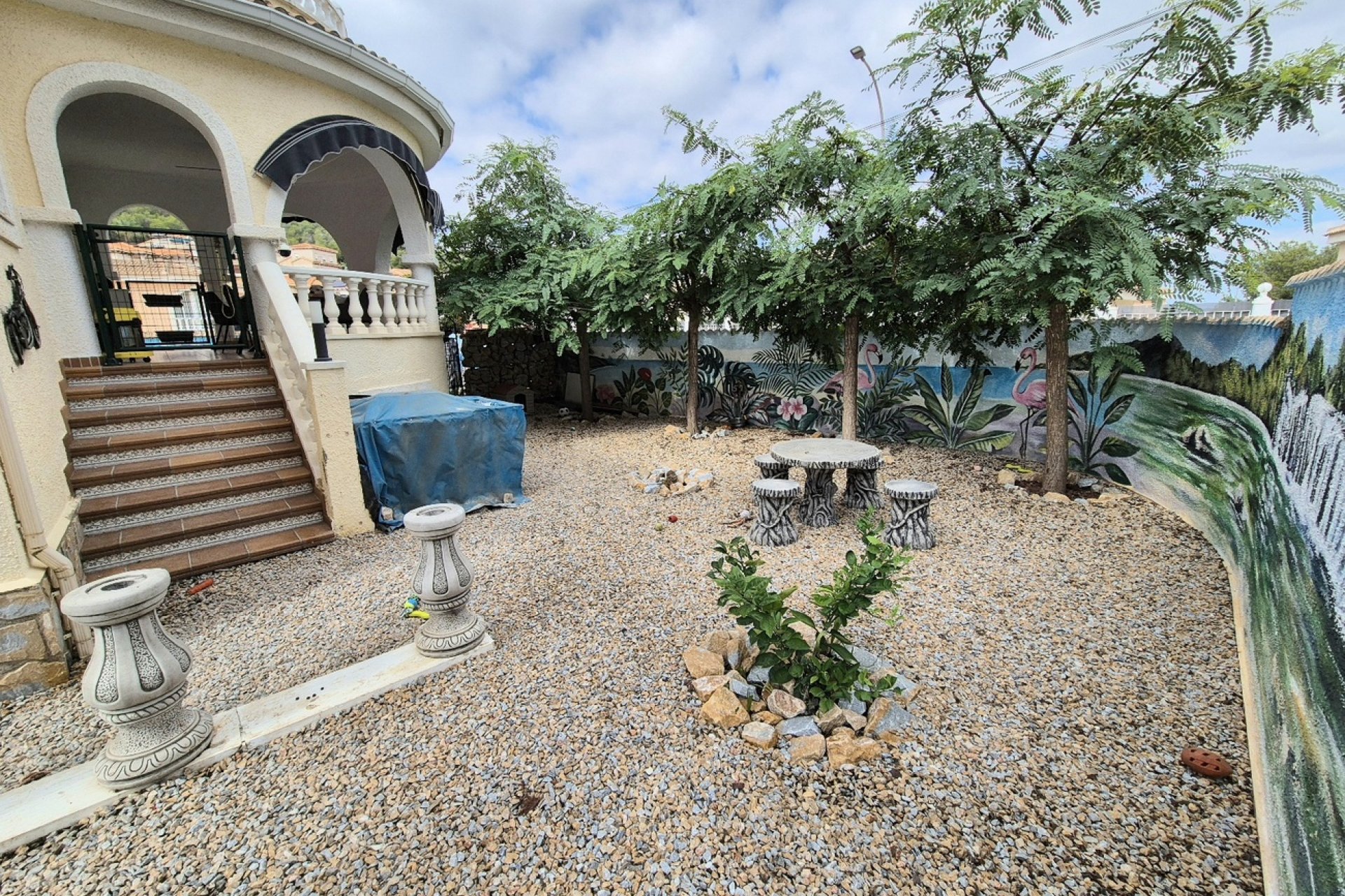 Resale - Villa -
San Miguel de Salinas - Ciudad de las comunicaciones