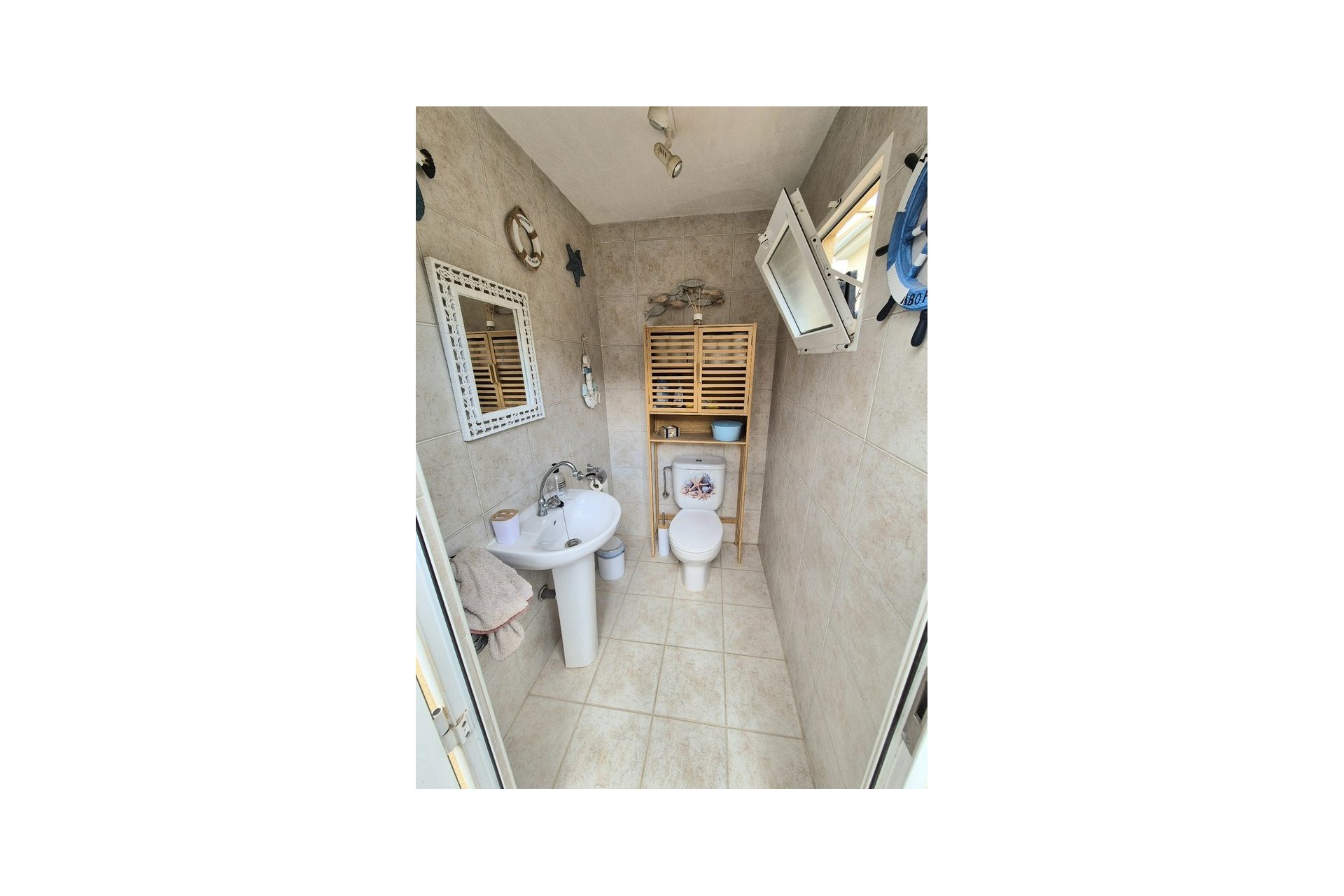 Resale - Villa -
San Miguel de Salinas - Ciudad de las comunicaciones