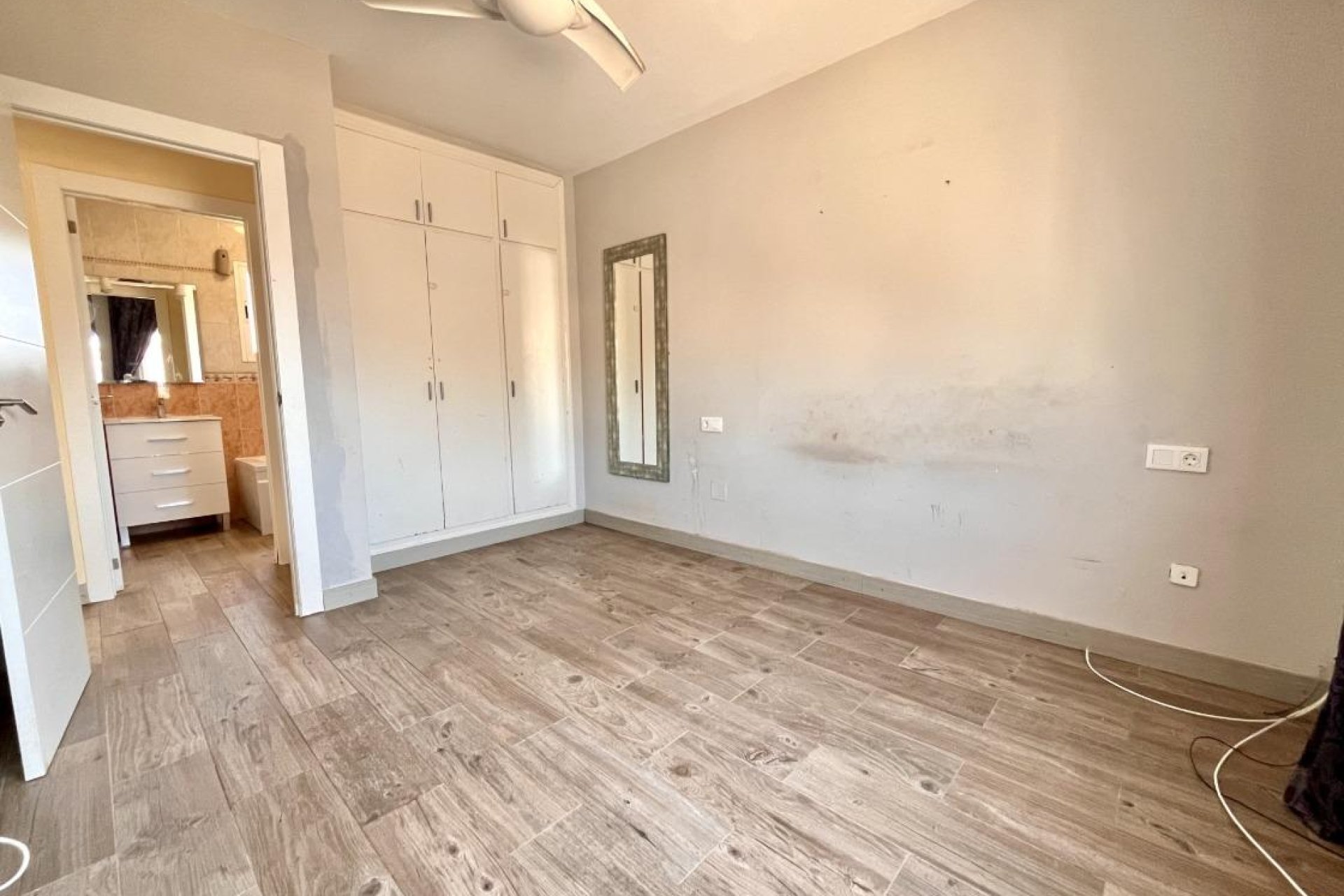 Resale - Villa -
San Miguel de Salinas - El galan