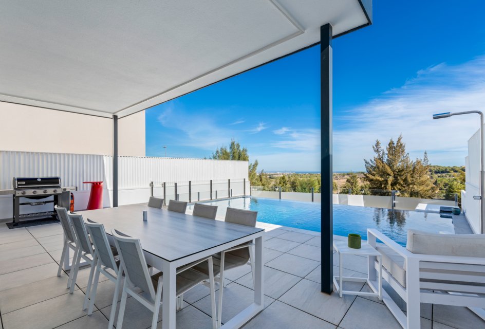 Resale - Villa -
San Miguel de Salinas - Inland