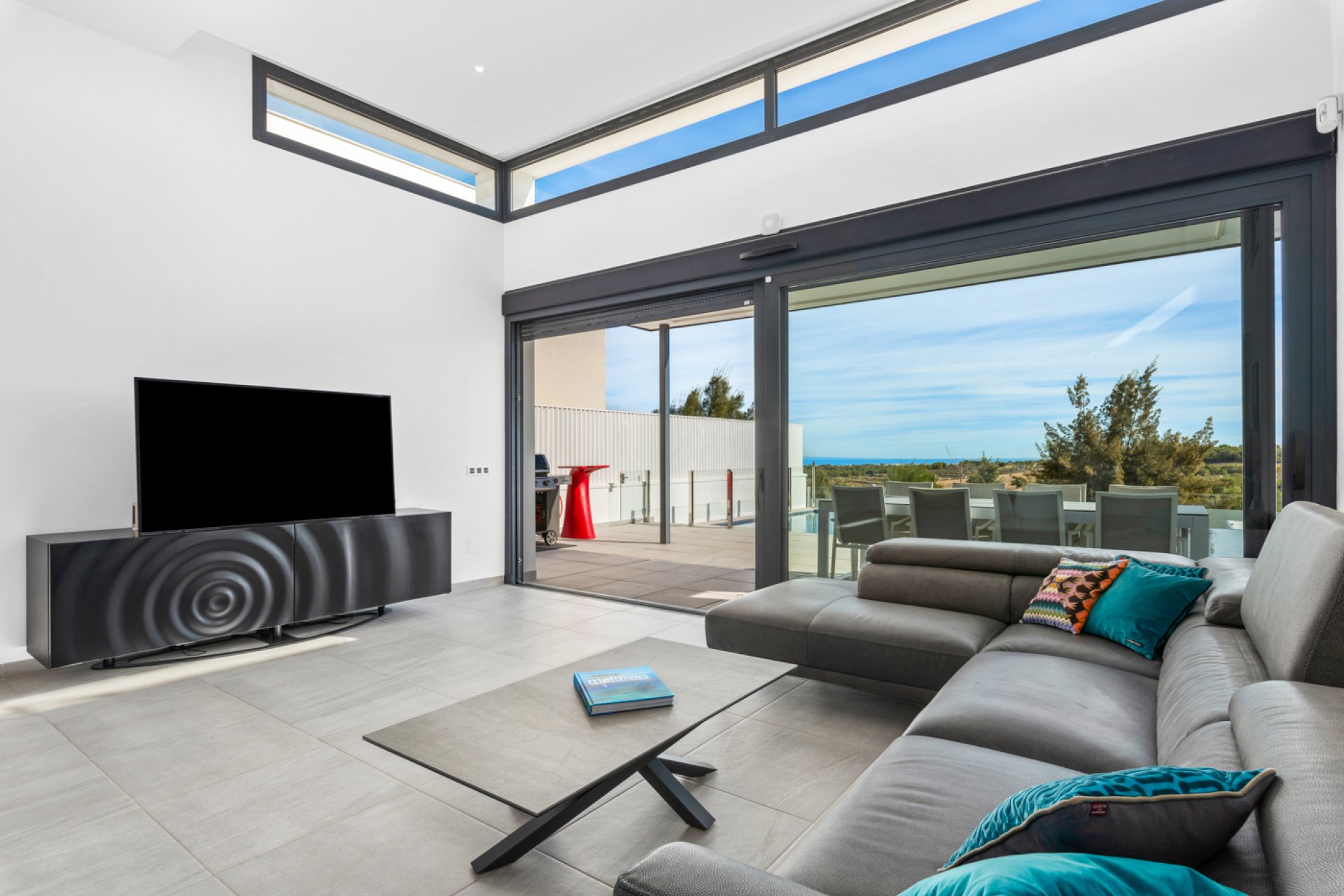 Resale - Villa -
San Miguel de Salinas - Inland