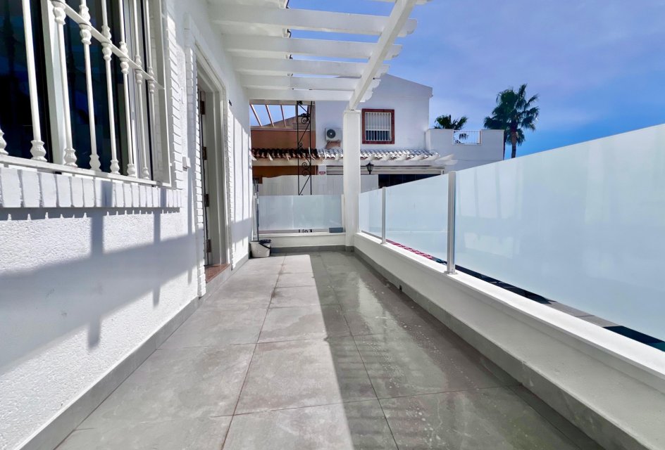 Resale - Villa -
San Miguel de Salinas - Las filipinas