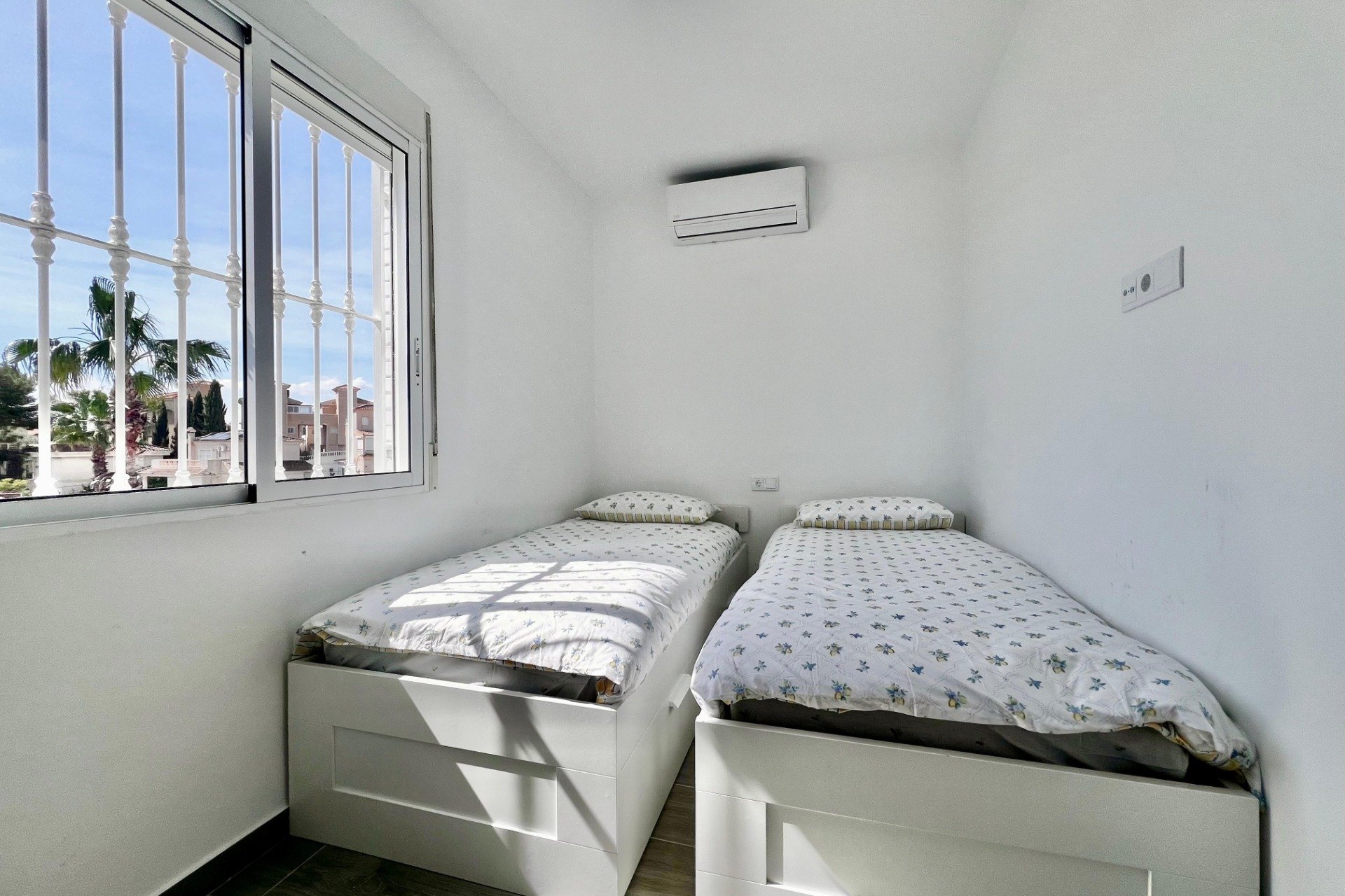 Resale - Villa -
San Miguel de Salinas - Las filipinas