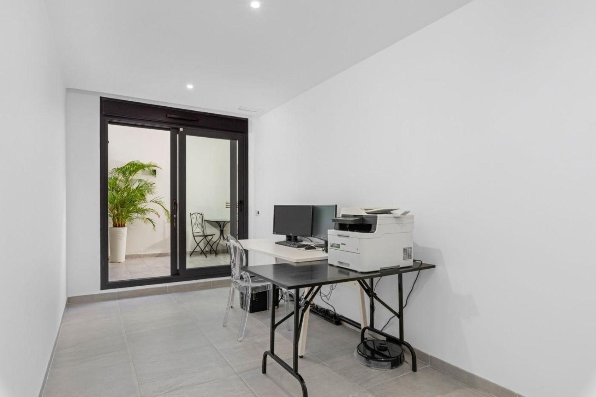 Resale - Villa -
San Miguel de Salinas - Urbanizaciones