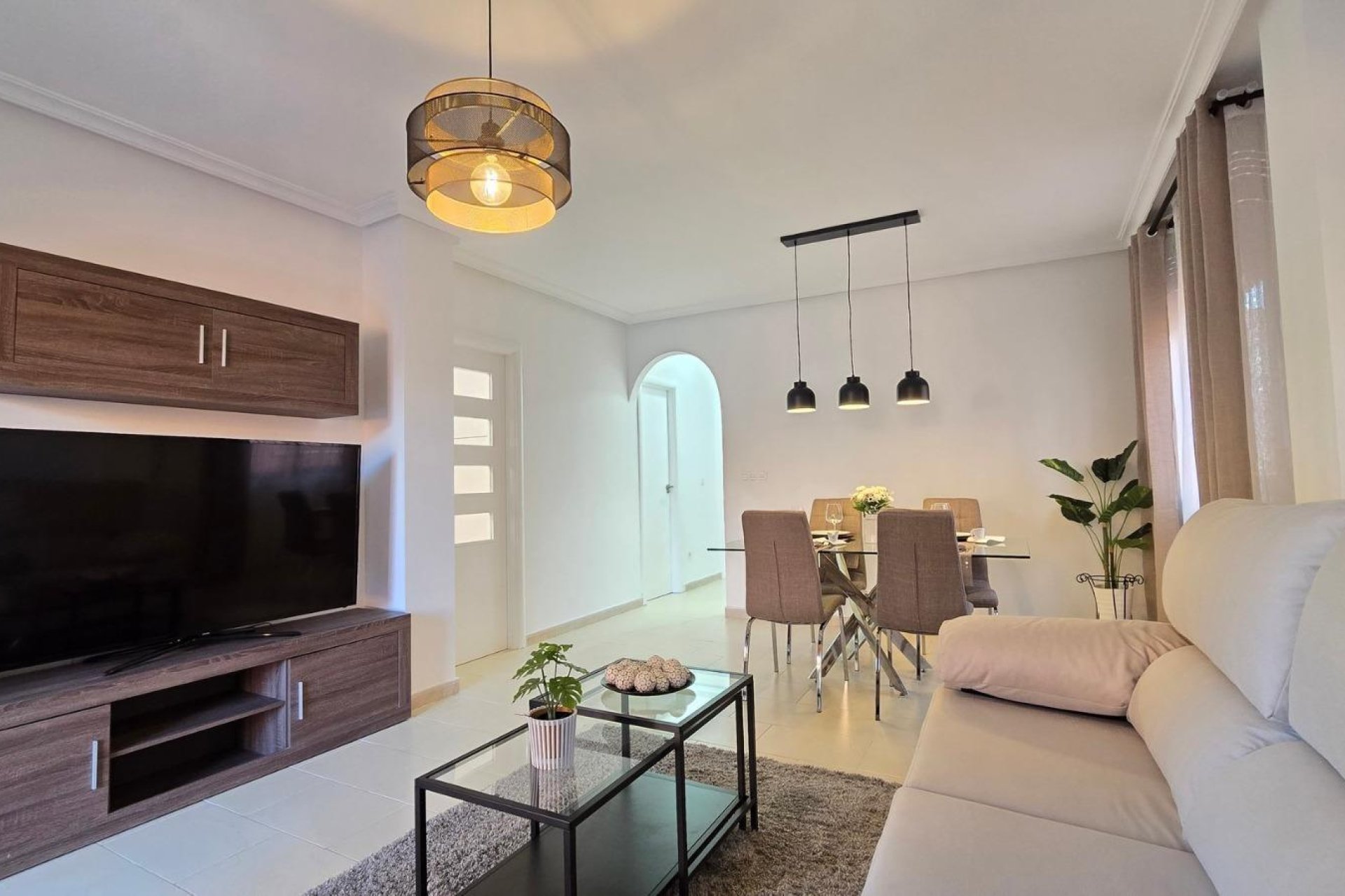 Resale - Villa -
Torrevieja - Aguas Nuevas