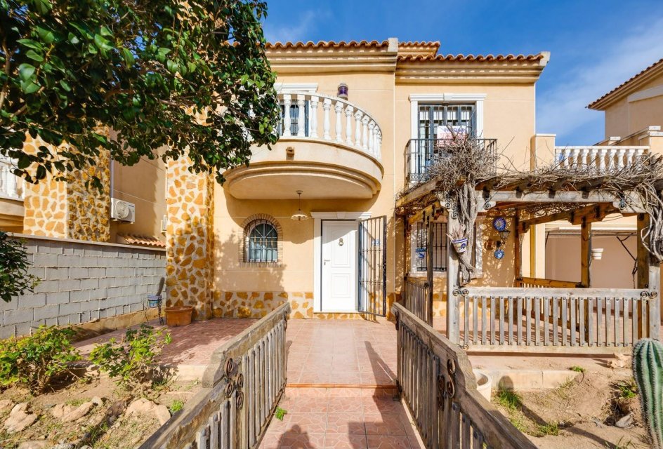 Resale - Villa -
Torrevieja - Aguas Nuevas