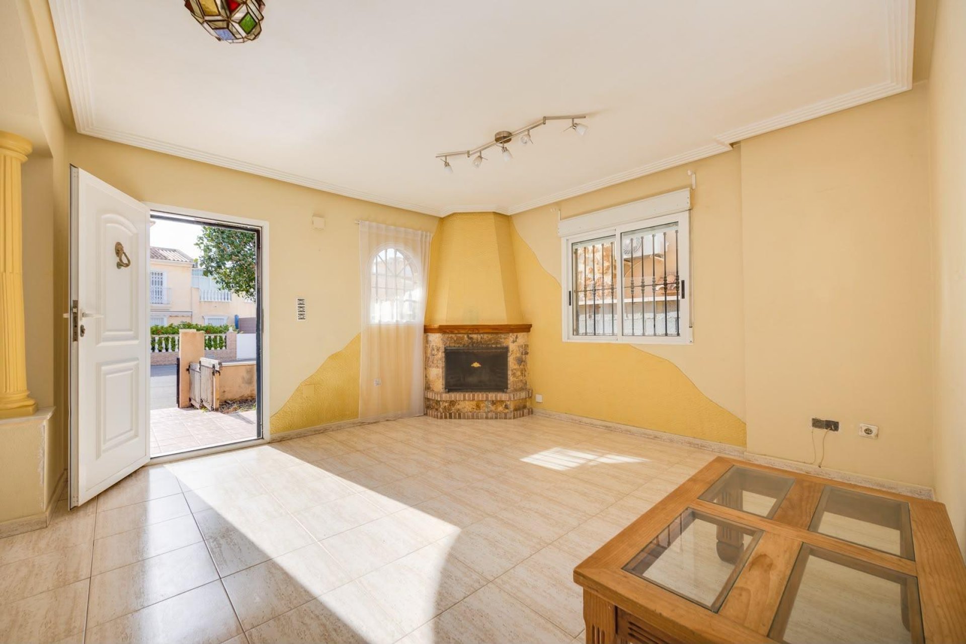 Resale - Villa -
Torrevieja - Aguas Nuevas