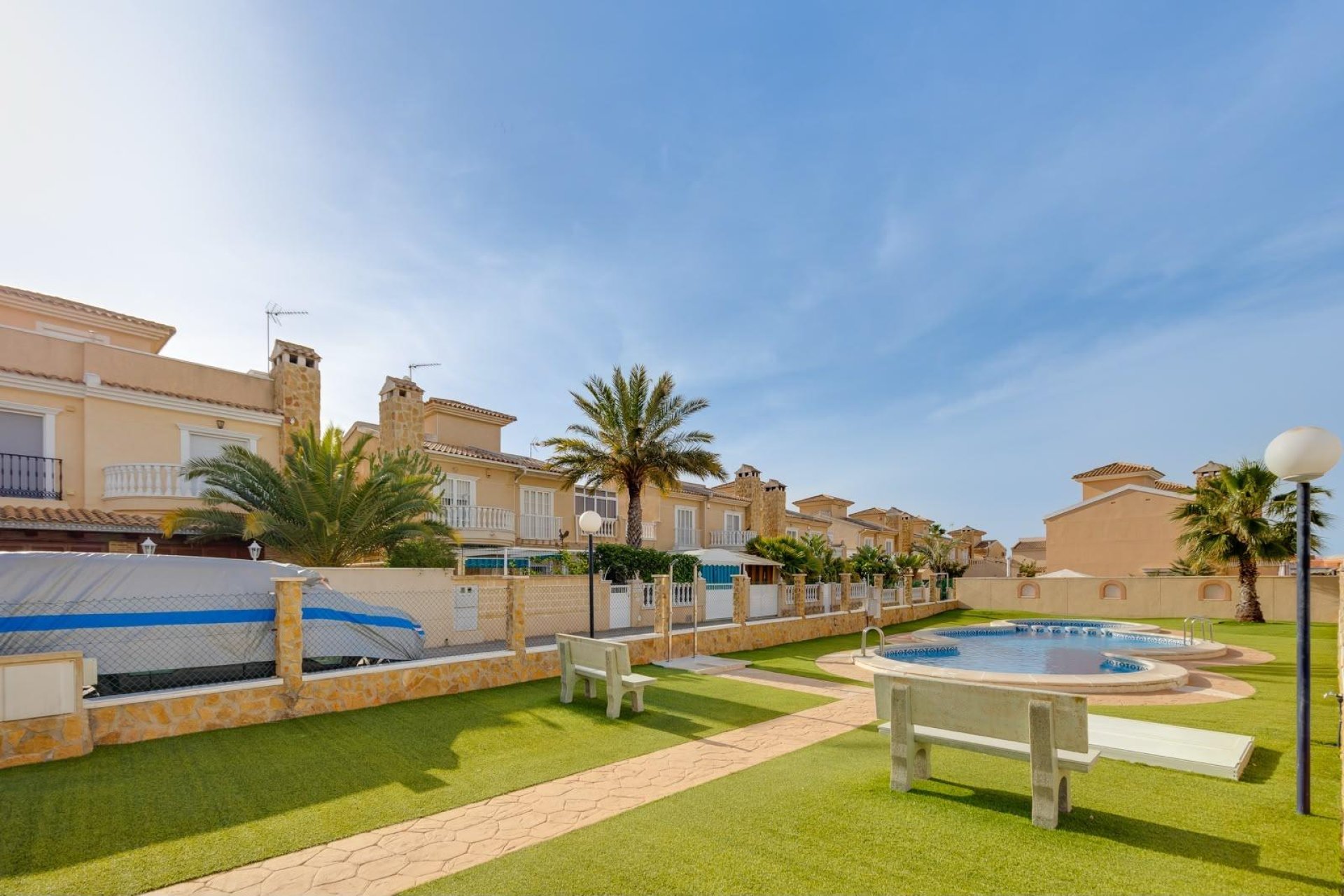 Resale - Villa -
Torrevieja - Aguas Nuevas