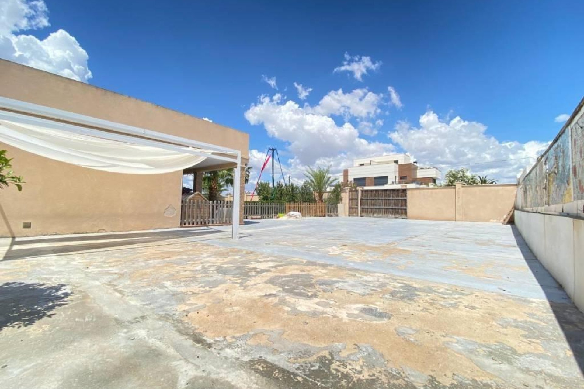 Resale - Villa -
Torrevieja - La Siesta - El Salado - Torreta
