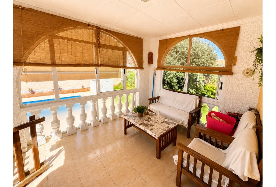 Resale - Villa -
Torrevieja - La siesta