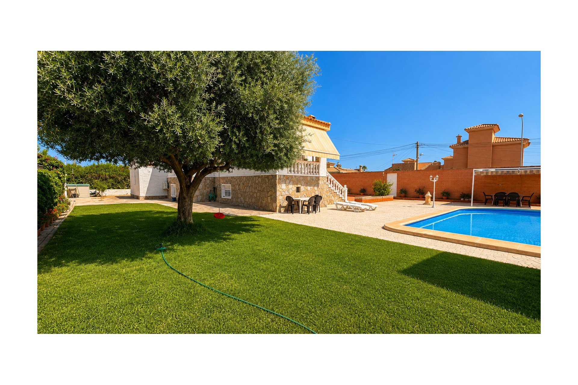 Resale - Villa -
Torrevieja - La siesta
