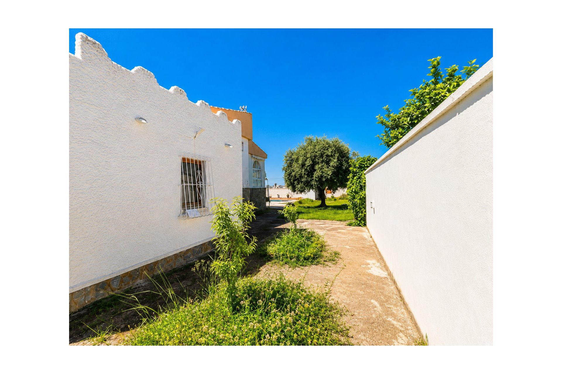 Resale - Villa -
Torrevieja - La siesta