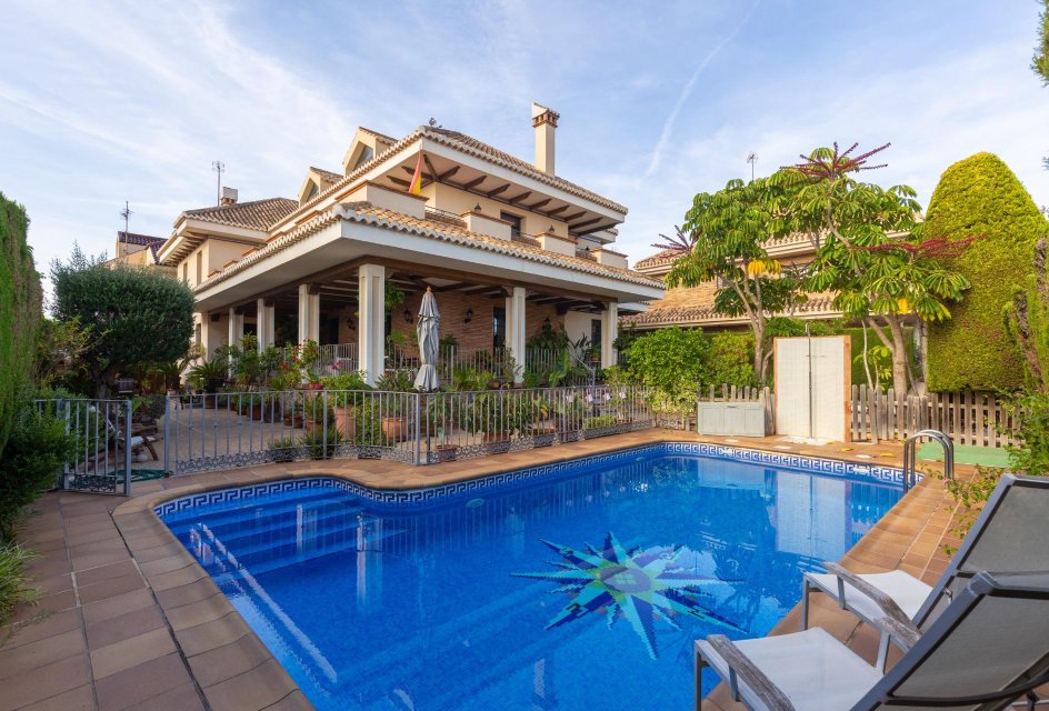 Resale - Villa -
Torrevieja - La veleta