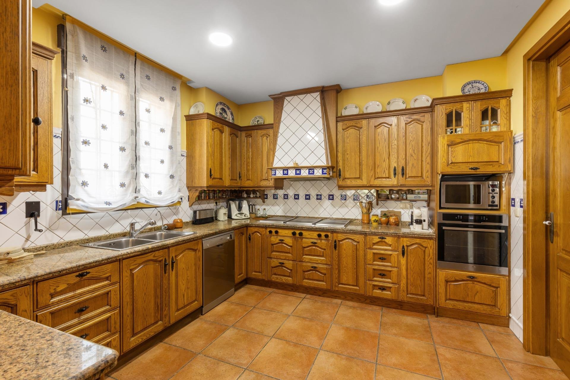 Resale - Villa -
Torrevieja - La veleta