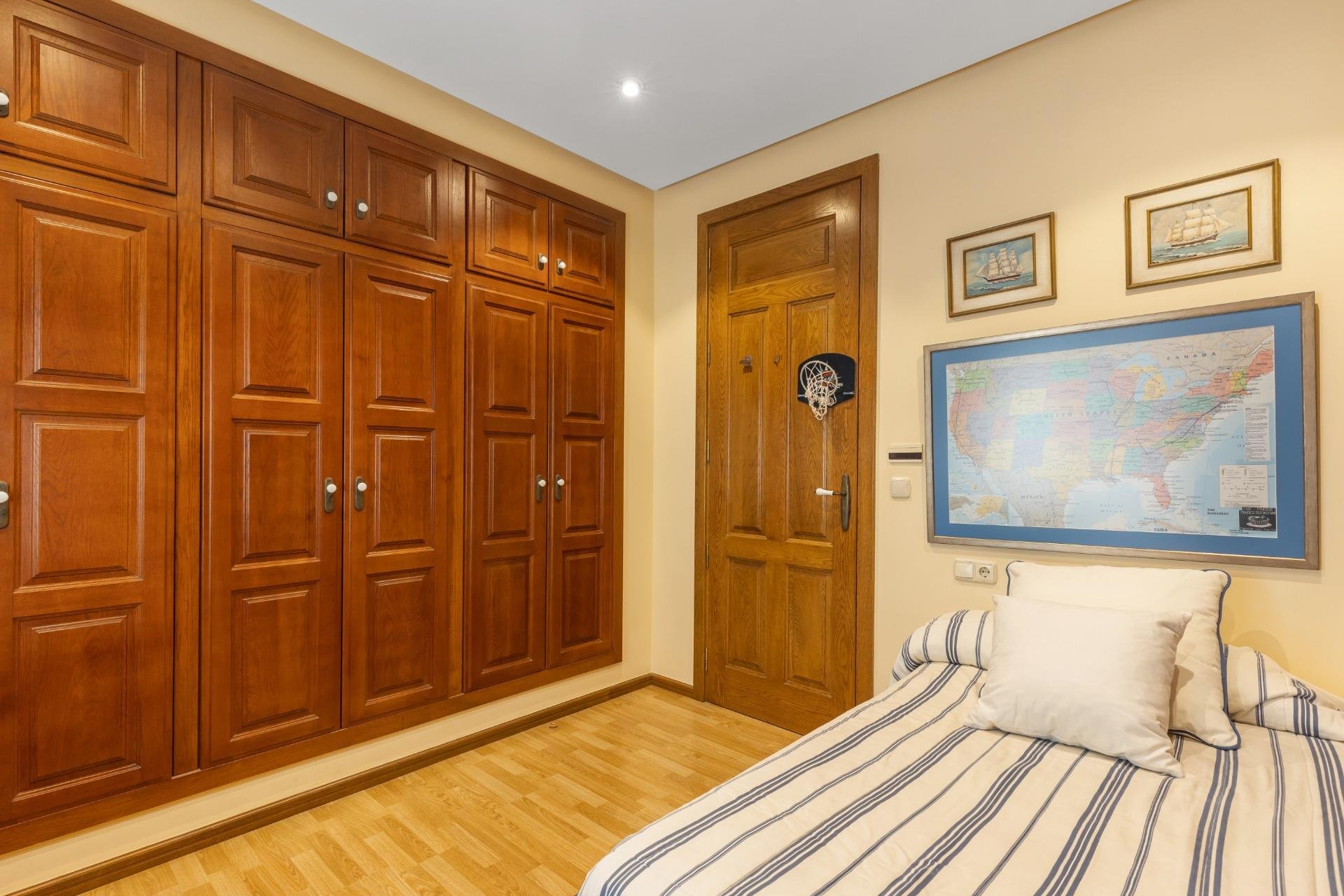 Resale - Villa -
Torrevieja - La veleta