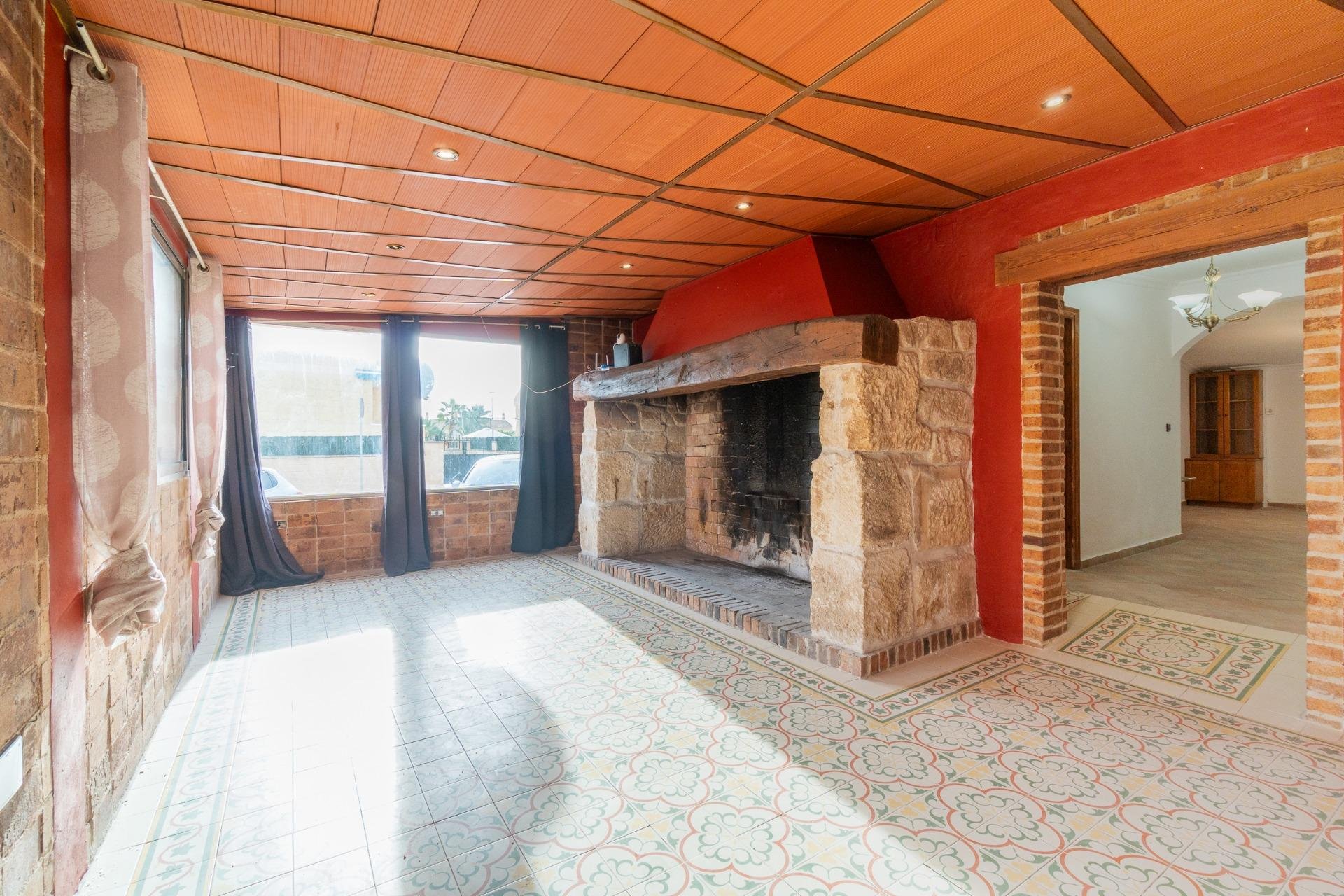 Resale - Villa -
Torrevieja - Los altos