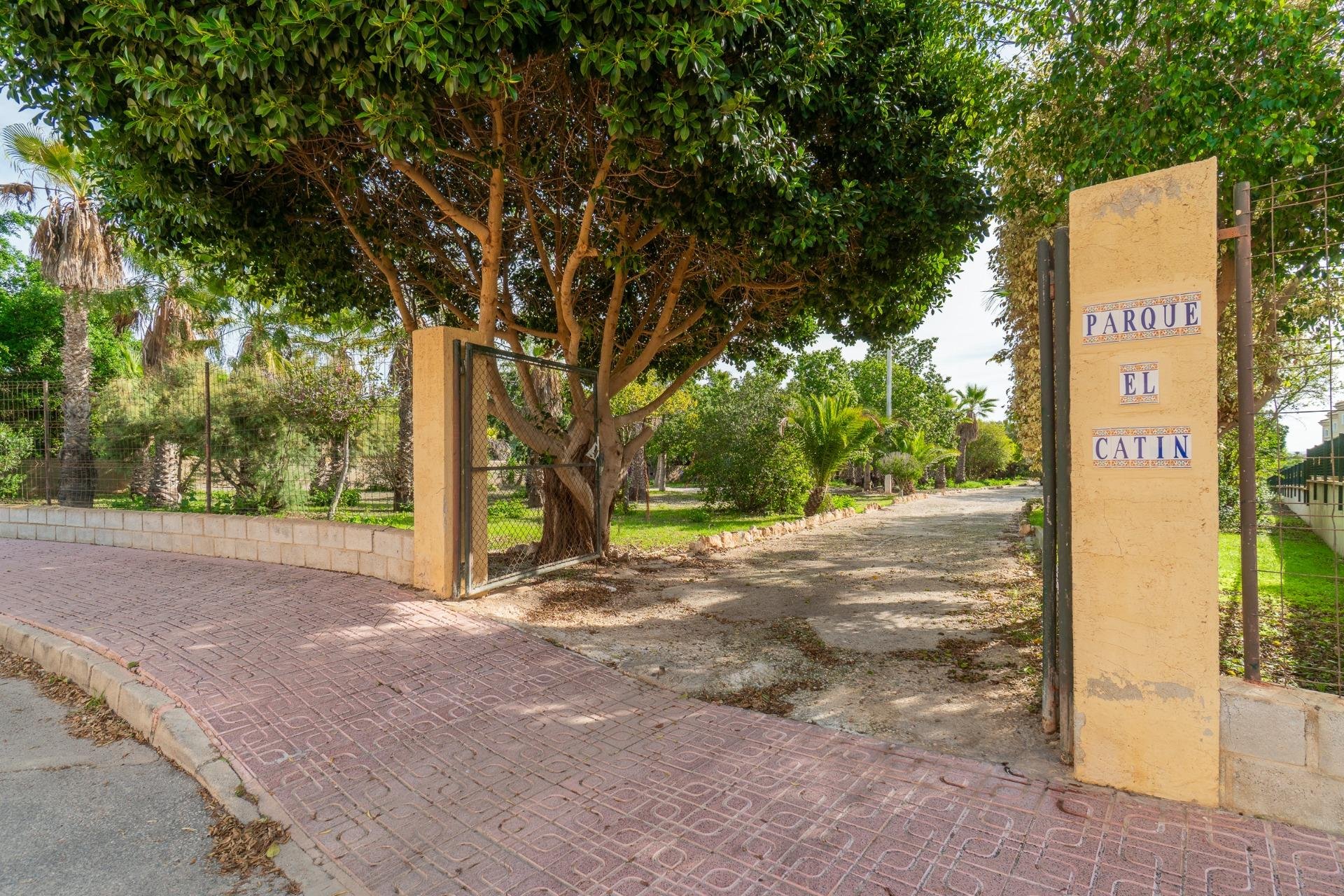 Resale - Villa -
Torrevieja - Los altos