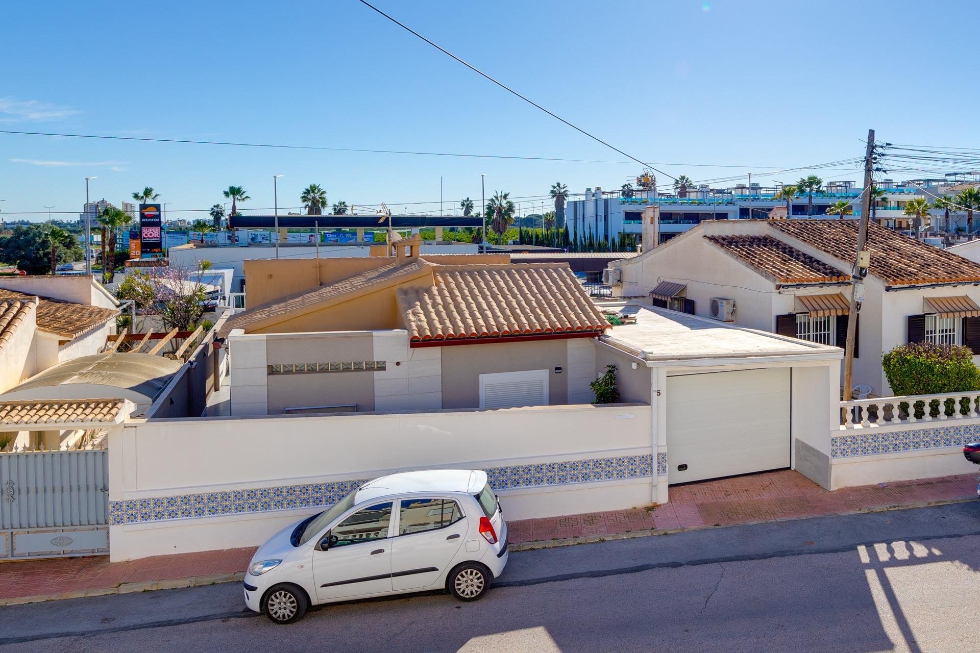 Resale - Villa -
Torrevieja - Los Balcones - Los Altos del Edén