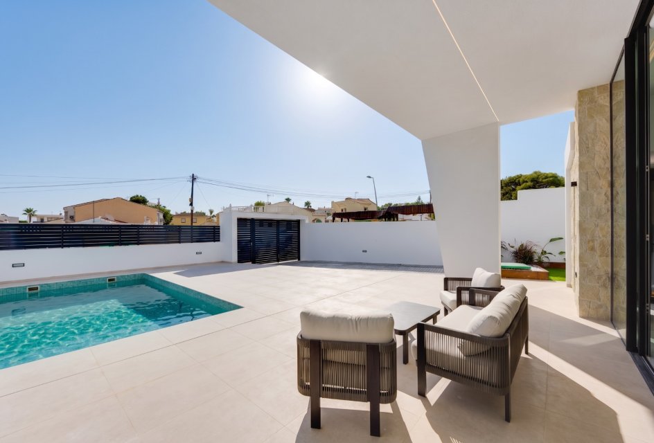 Resale - Villa -
Torrevieja - Los Balcones - Los Altos del Edén