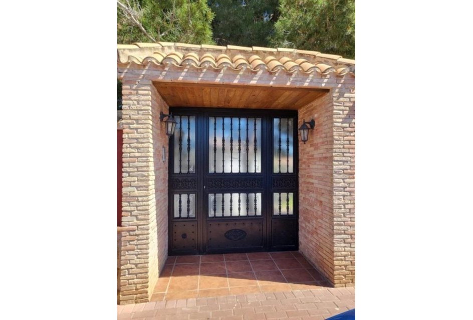 Resale - Villa -
Torrevieja - Los balcones