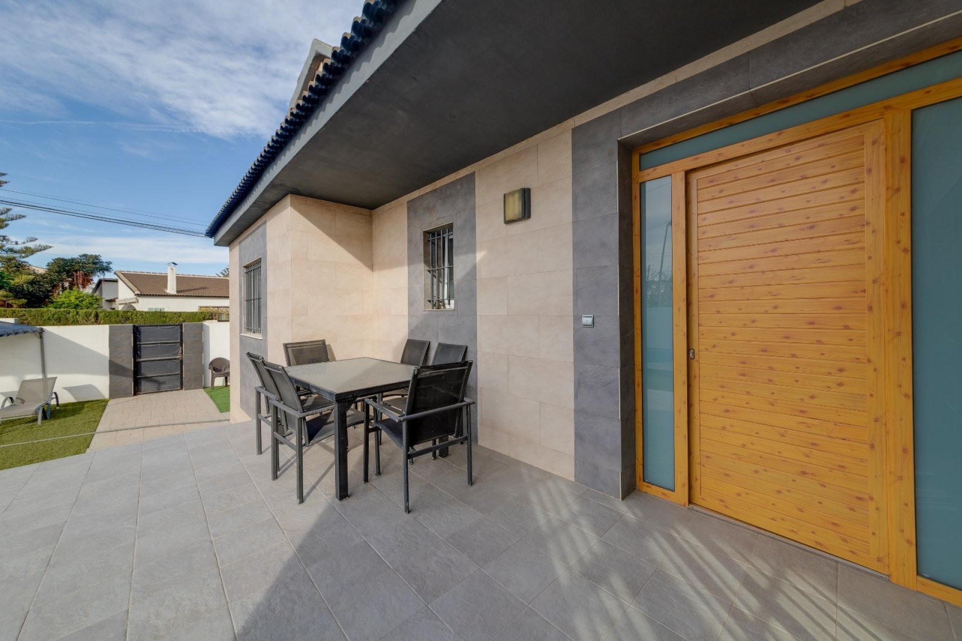 Resale - Villa -
Torrevieja - Los balcones