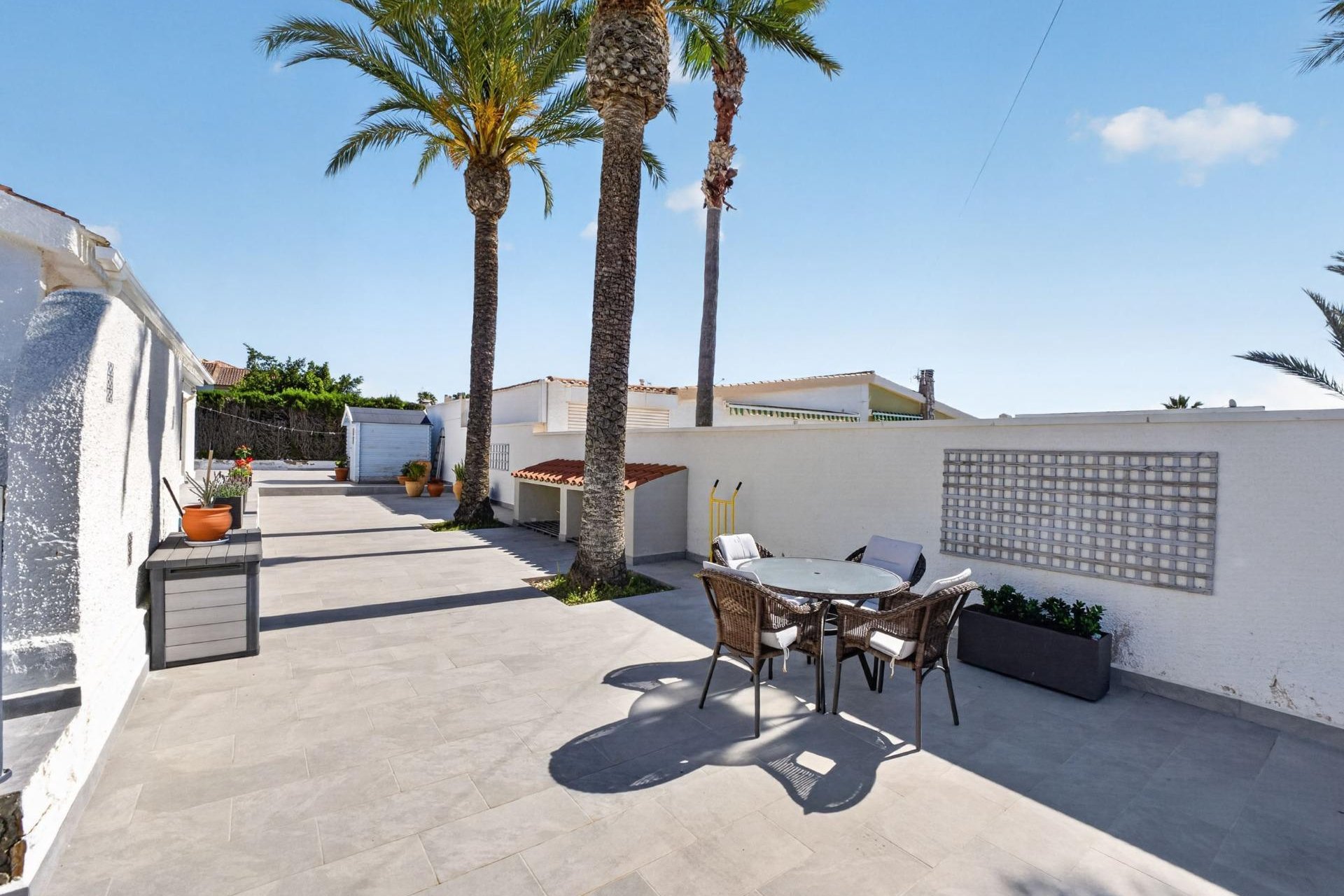 Resale - Villa -
Torrevieja - Playa de los Locos