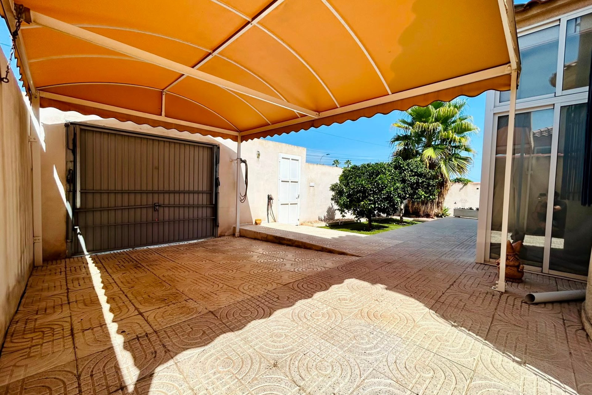 Resale - - VILLA -
Torrevieja - Urbanización San Luis